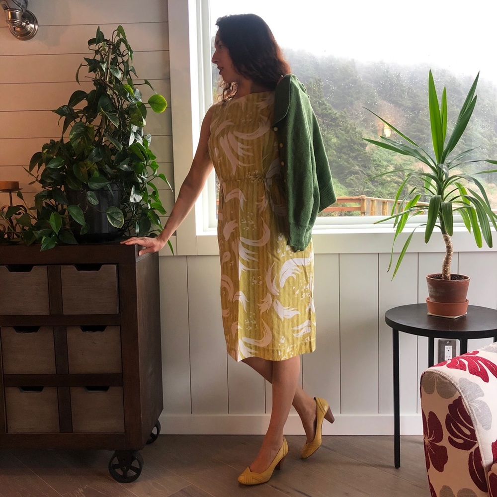 Vintage 60’s Princess Peggy Yellow Shift Dress L